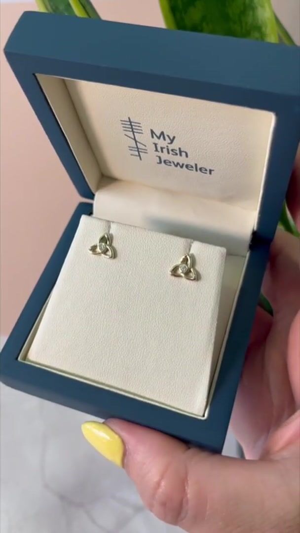 Trinity Knot Diamond Earrings Video
