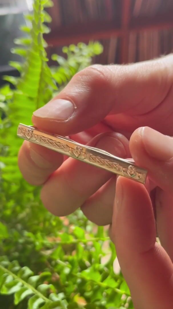 Claddagh and Celtic Knot Tie Bar Video