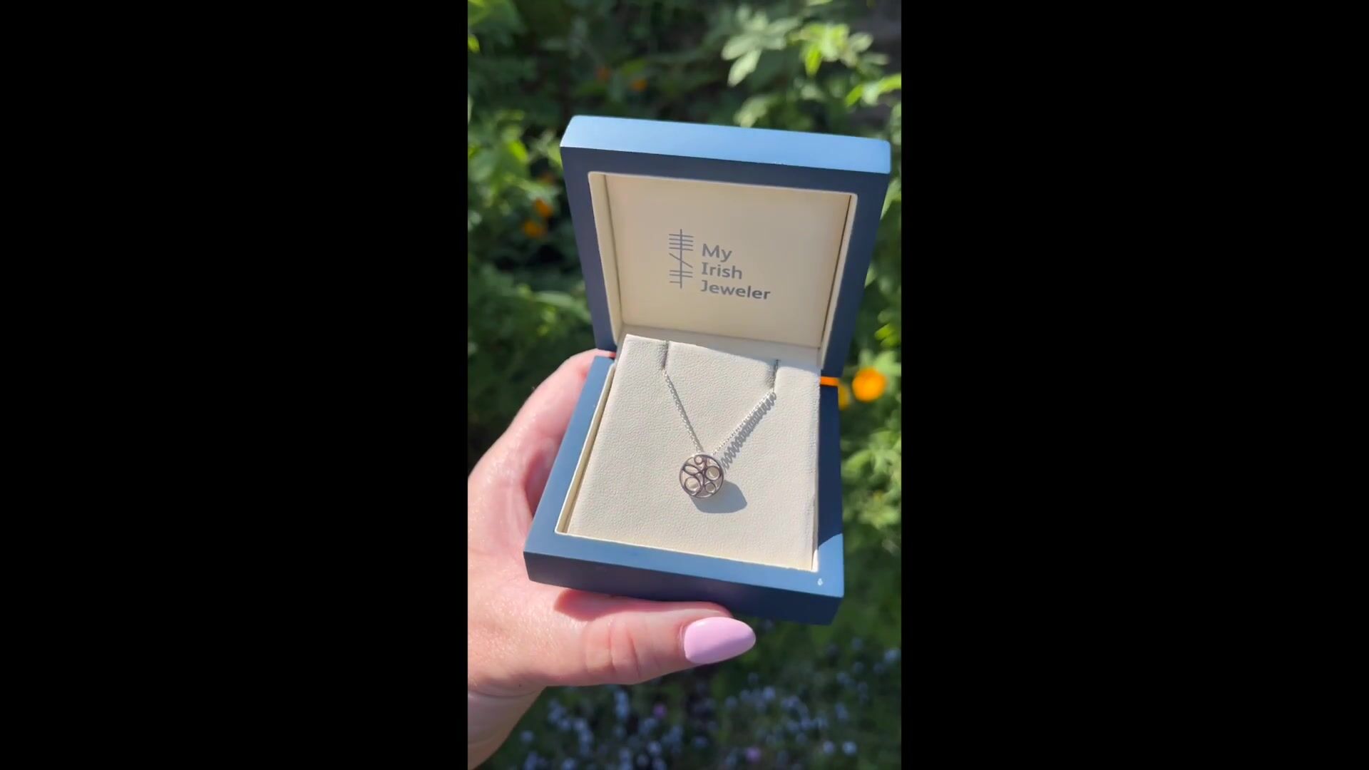 Handcrafted Small Lios Necklace Video