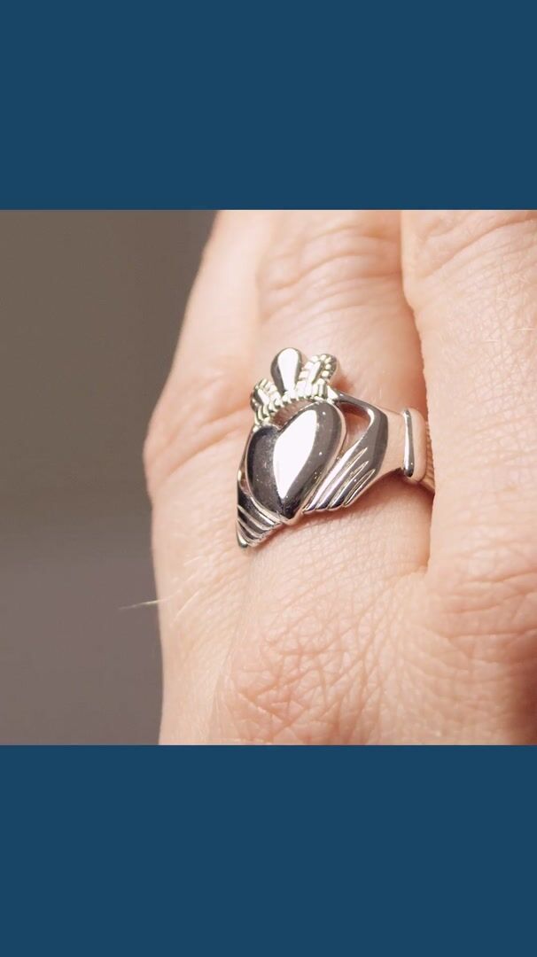 Extra Large Claddagh Ring Video