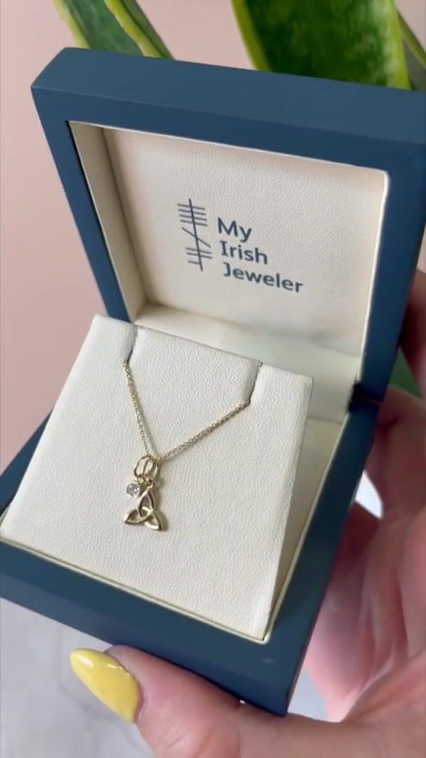 Trinity Knot Diamond Gift Set Video