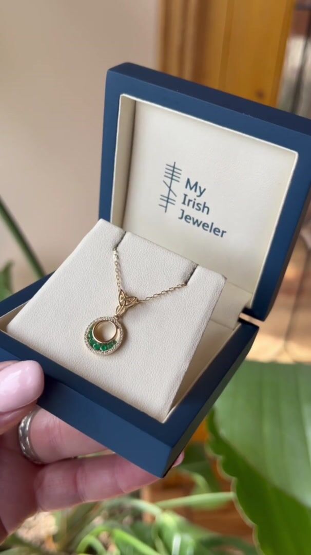 Trinity Halo Emerald and Diamond Necklace Video