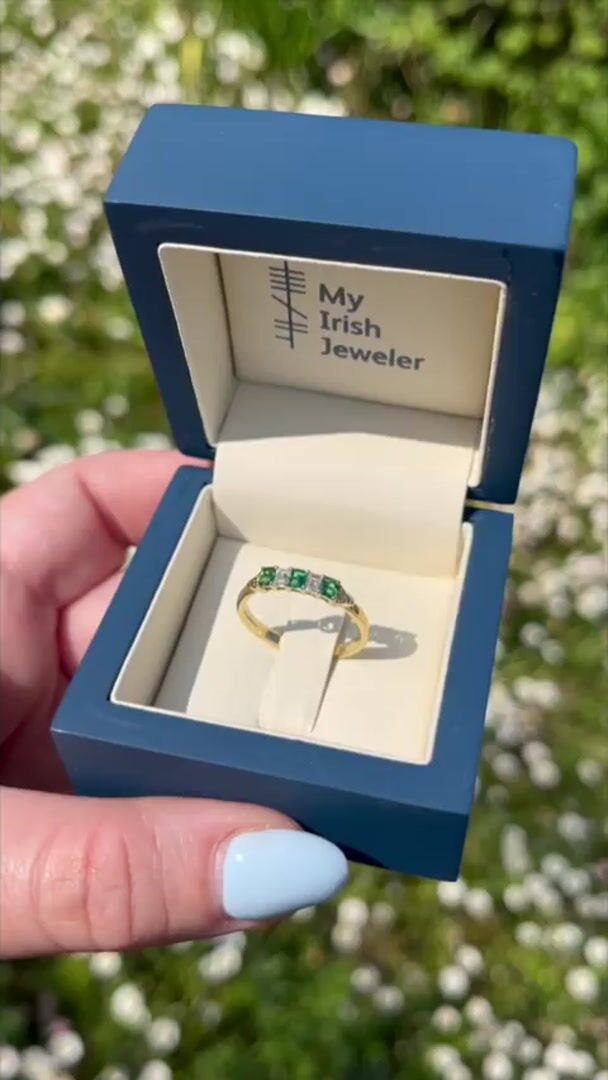 Gold Trinity Eternal Ring - Emerald Cut Video