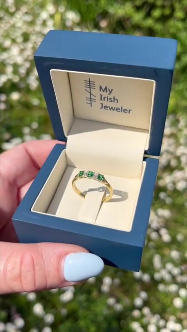 Gold Trinity Eternal Ring - Emerald Cut Video