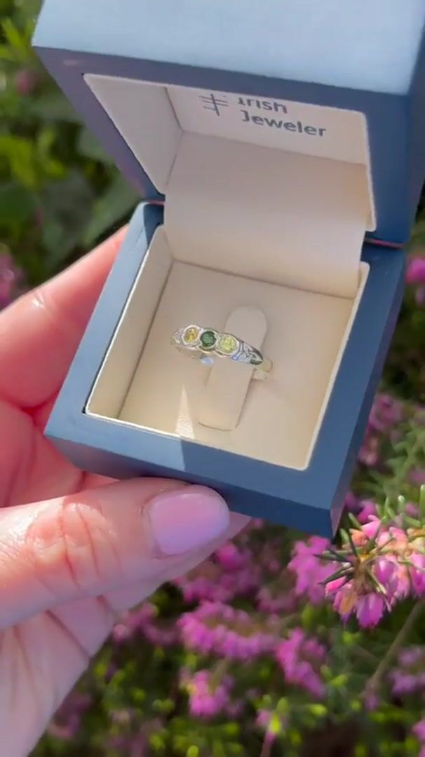 Trinity Knot Family Birthstone Ring Video