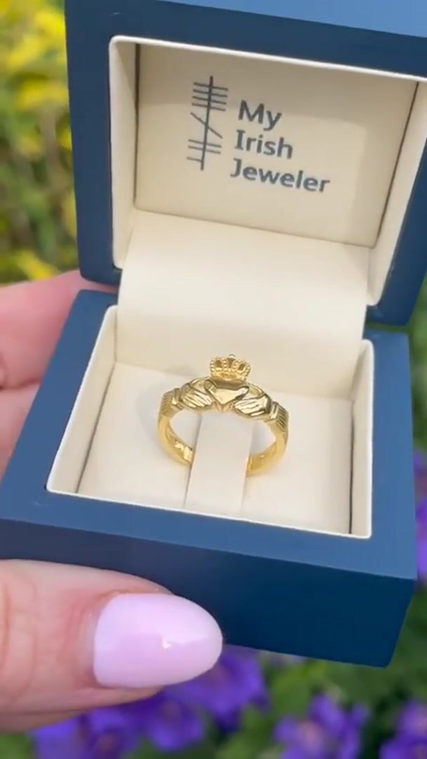 Ladies Gold Vermeil Claddagh Ring Video