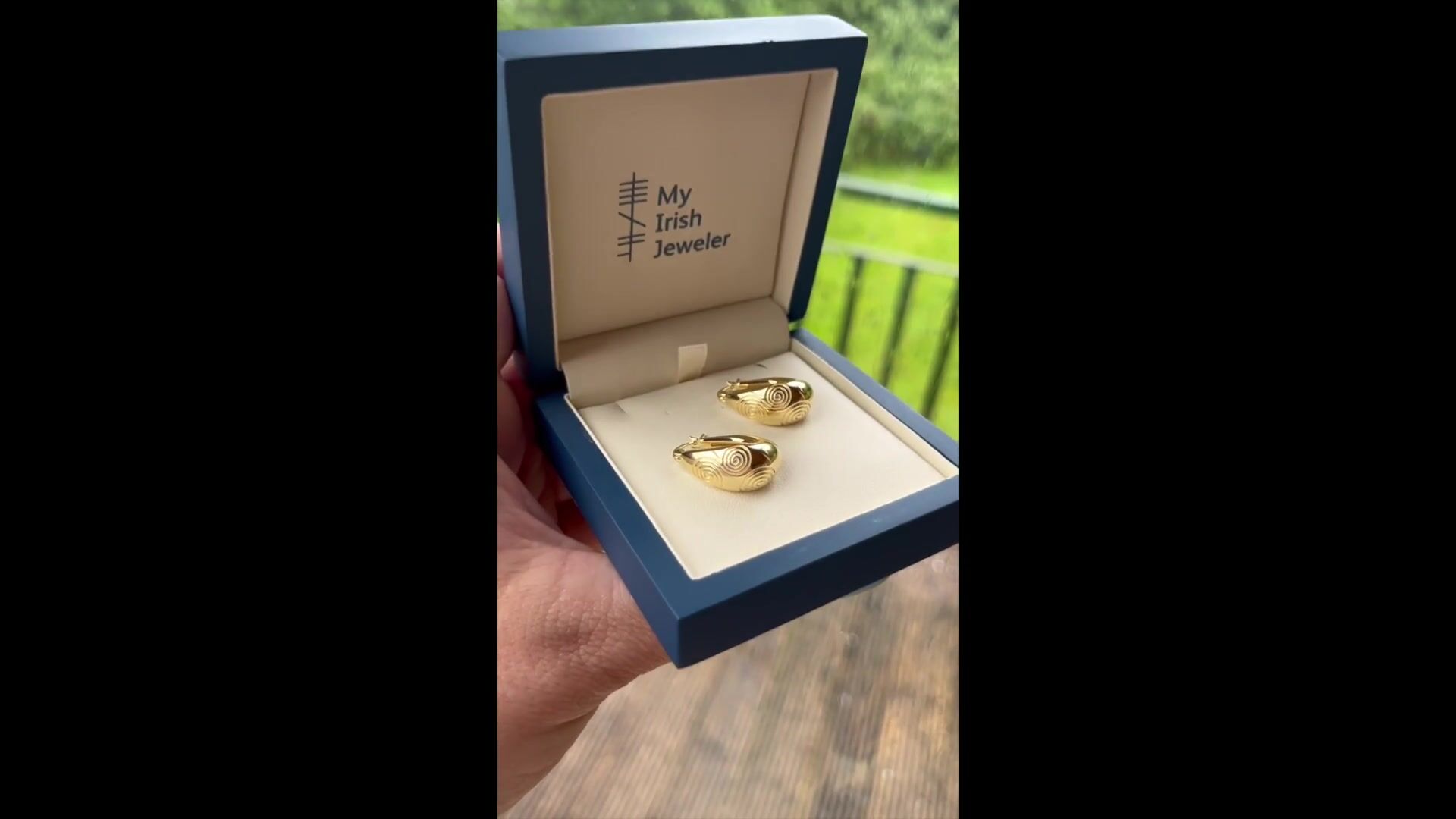 Gold Vermeil Triskele Gift Set Video